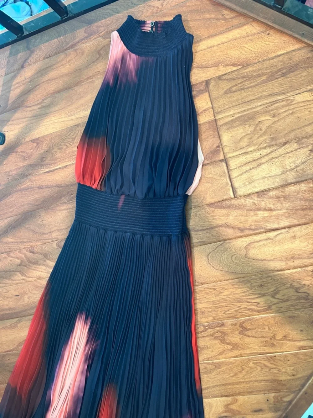 ALC Renzo II Satin Pleated Dress 
Size 4 - Picture 5 of 11